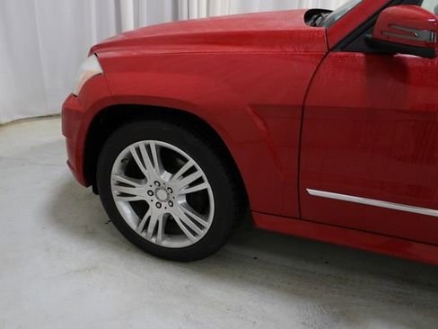 Used 2011 Mercedes-Benz GLK 350 4MATIC image 9