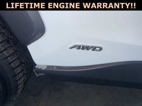 Used 2021 Toyota RAV4 LE image 13