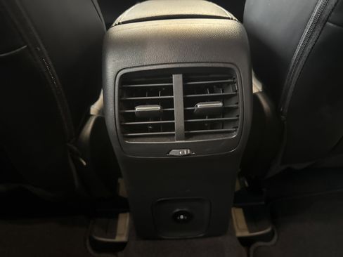 Used 2024 Ford Escape SE image 16