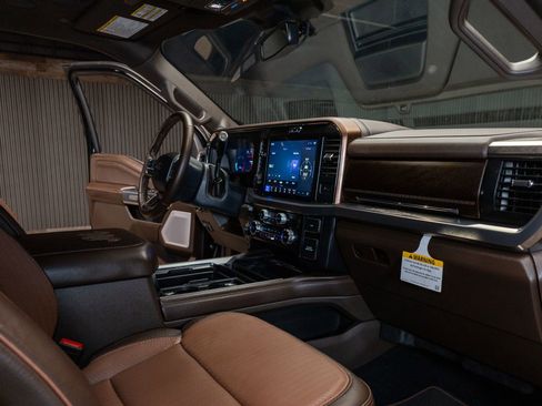 Used 2026 Ford F450 King Ranch w/ FX4 Off-Road Package image 14