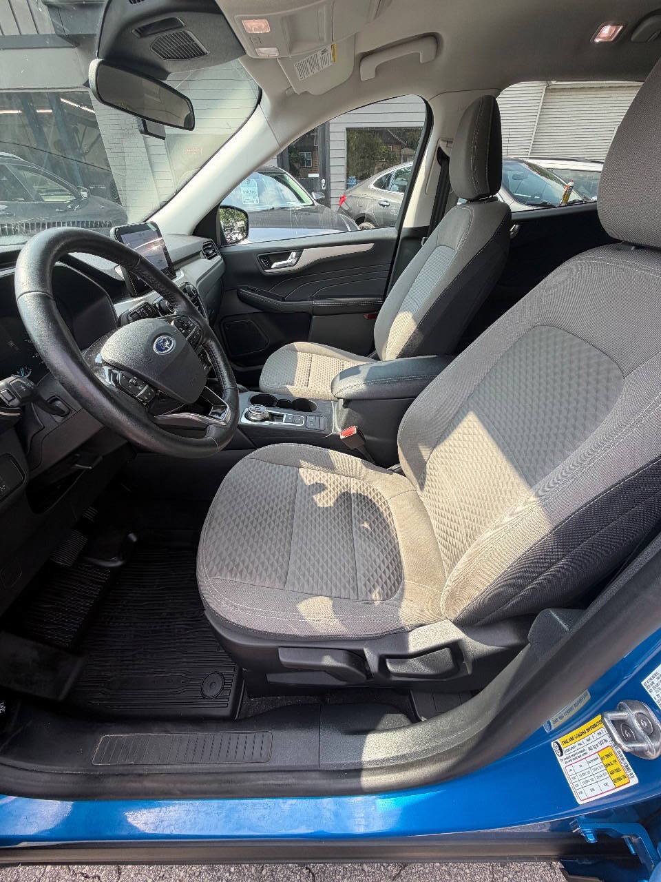 Used 2021 Ford Escape SE w/ Cold Weather Package FWD image 18