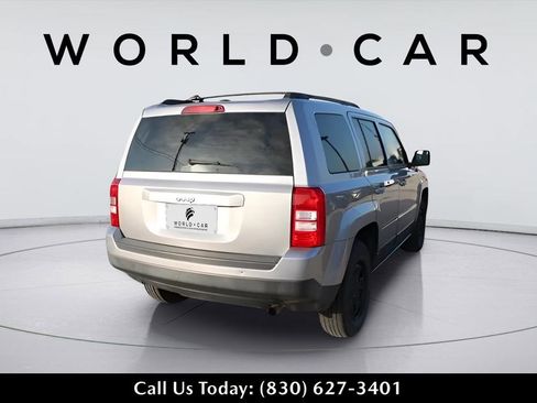 Used 2017 Jeep Patriot Sport w/ Power Value Group FWD image 7