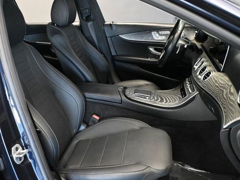 Used 2022 Mercedes-Benz E 350 Sedan image 19