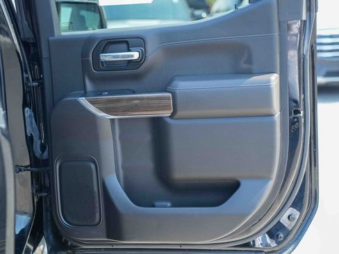 Used 2022 Chevrolet Silverado 1500 LT Trail Boss w/ Safety Package AWD/4WD image 18