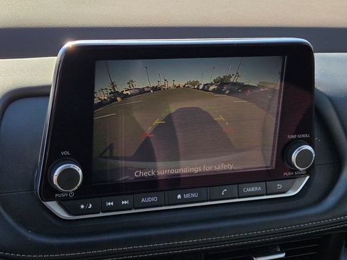 Used 2023 Nissan Rogue SV FWD image 20