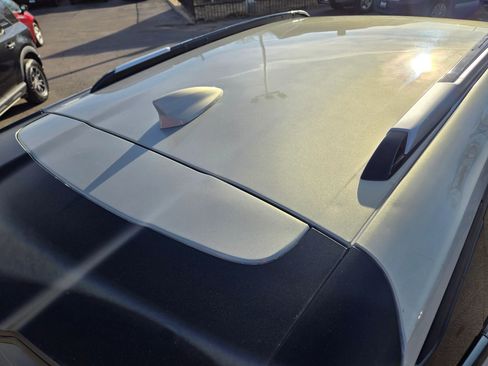 Used 2022 Chevrolet Bolt EUV LT w/ Convenience Package image 20