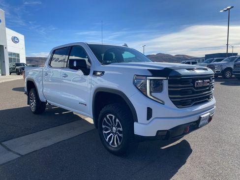 Used 2022 GMC Sierra 1500 AT4 w/ AT4 Preferred Package image 21
