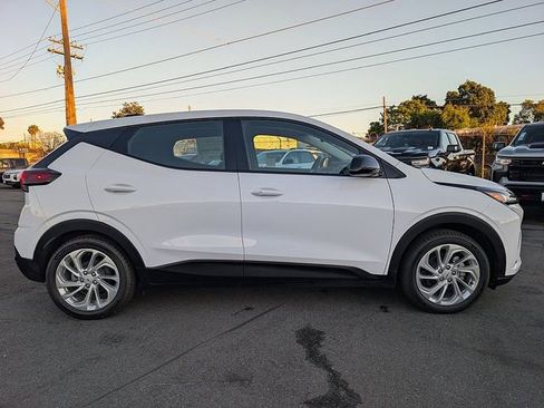 New 2027 Chevrolet Bolt LT w/ Comfort Package FWD image 7