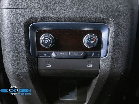 Used 2022 Chevrolet Tahoe RST w/ Luxury Package AWD/4WD image 30