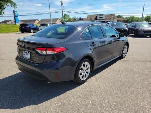 Used 2026 Toyota Corolla LE FWD image 4