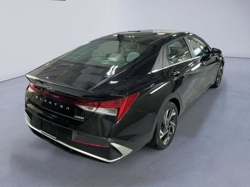 Certified 2024 Hyundai Elantra Limited image 4