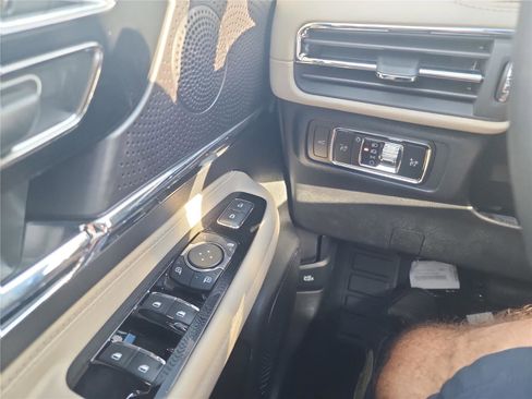 New 2026 Lincoln Corsair Premiere image 29