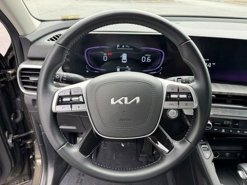 Certified 2025 Kia Telluride EX w/ EX Captain's Chair Package FWD image 14
