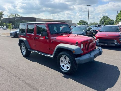 Used 2014 Jeep Wrangler Unlimited Sport w/ Quick Order Package 24S AWD/4WD image 2