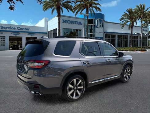 Used 2023 Honda Pilot Touring image 8