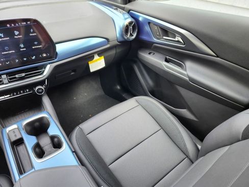 New 2026 Chevrolet Equinox EV LT AWD/4WD image 13