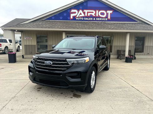 Used 2022 Ford Explorer XLT w/ Class IV Trailer Tow Package image 1