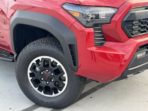 New 2025 Toyota Tacoma TRD Off-Road image 10