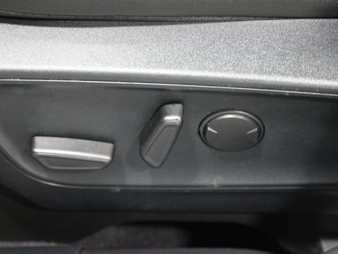 Used 2022 Ford Escape SEL w/ Technology Package FWD image 5