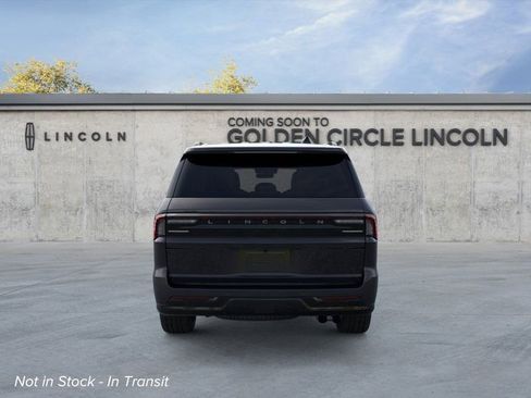 New 2026 Lincoln Navigator Reserve image 7