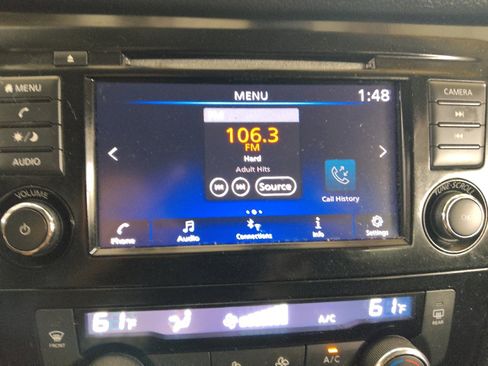 Used 2019 Nissan Rogue SV FWD image 25