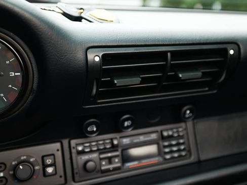 Used 1995 Porsche 911 Carrera RWD image 89