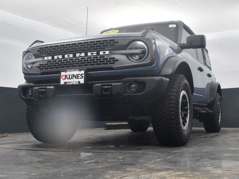 Used 2023 Ford Bronco Badlands w/ Sasquatch Package AWD/4WD image 40