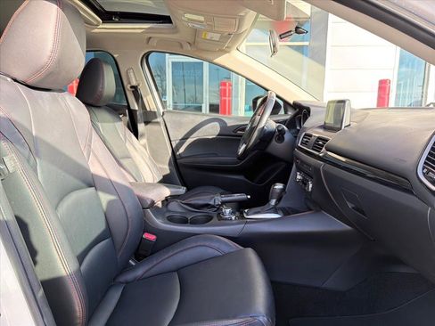 Used 2015 MAZDA MAZDA3 i Grand Touring image 24
