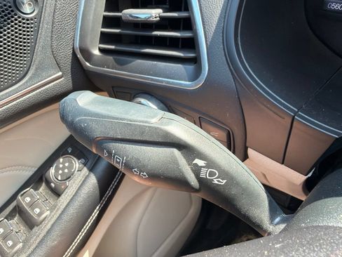 Used 2022 Ford Edge Titanium AWD/4WD image 28
