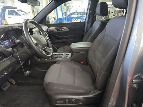 Used 2023 Chevrolet Traverse LT AWD/4WD image 14