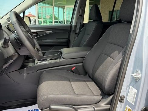 Certified 2025 Honda Ridgeline Sport image 10