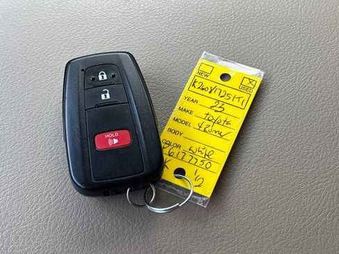Used 2023 Toyota 4Runner Limited AWD/4WD image 35