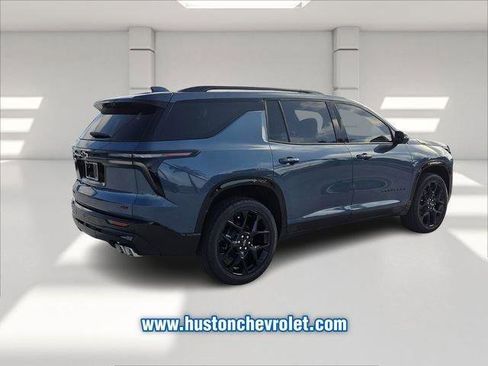 New 2026 Chevrolet Traverse RS image 9