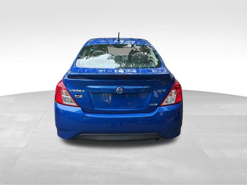Used 2016 Nissan Versa SV FWD image 4