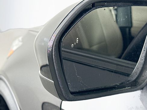 Used 2024 Ford Explorer Limited image 16