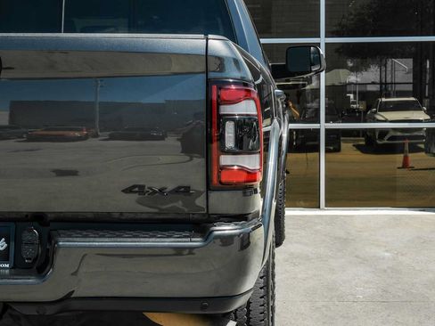 Used 2022 RAM 2500 Laramie w/ Night Edition AWD/4WD image 40