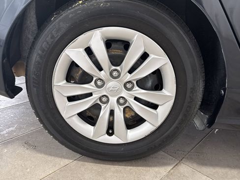 Used 2012 Hyundai Sonata GLS image 23