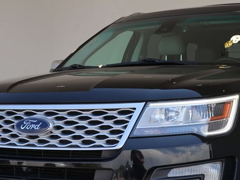 Used 2017 Ford Explorer Platinum AWD/4WD image 55