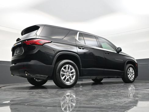 Used 2022 Chevrolet Traverse LS FWD image 23