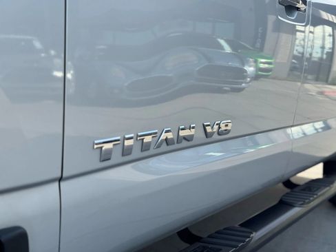 Used 2018 Nissan Titan SV w/ SV Convenience Package image 43