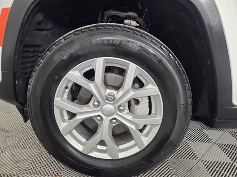 Used 2023 Jeep Grand Cherokee Limited RWD image 8