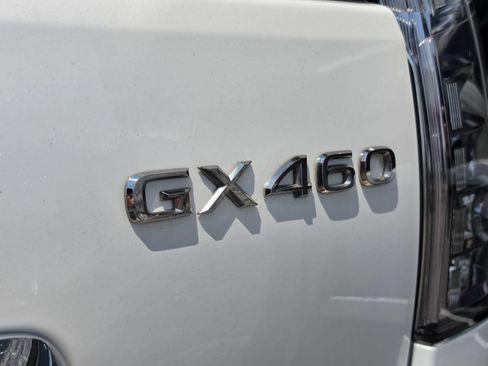Used 2019 Lexus GX 460 Premium w/ Premium Package AWD/4WD image 7