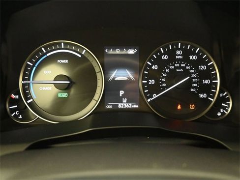 Used 2016 Lexus ES 300h image 27