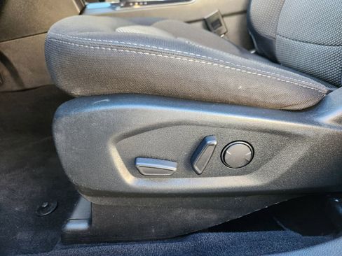 Used 2019 Ford Explorer XLT w/ Equipment Group 201A image 29