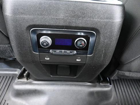 Used 2021 Chevrolet Tahoe LS RWD image 12