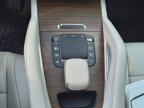 Used 2022 Mercedes-Benz GLE 350 4MATIC image 19