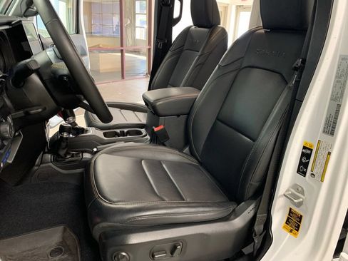 Certified 2024 Jeep Wrangler Unlimited Sahara w/ Safety Group AWD/4WD image 14