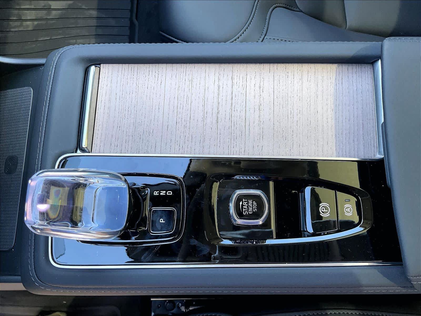 New 2027 Volvo XC90 B6 Plus AWD/4WD image 10
