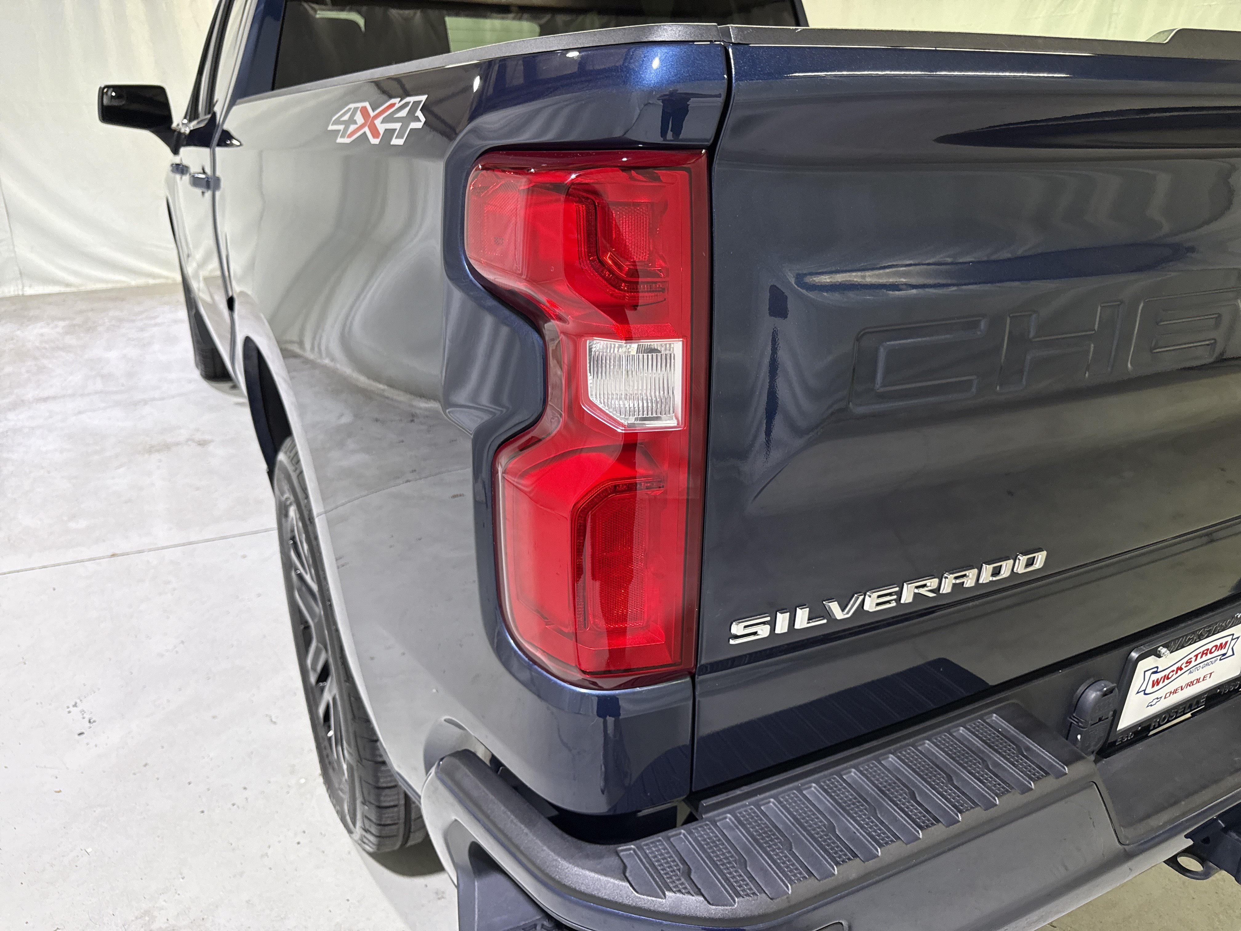 Certified 2022 Chevrolet Silverado 1500 RST w/ Protection Package AWD/4WD image 10