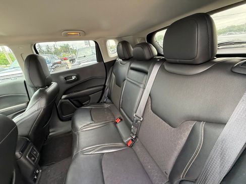 Used 2018 Jeep Compass Latitude w/ Popular Equipment Group AWD/4WD image 26